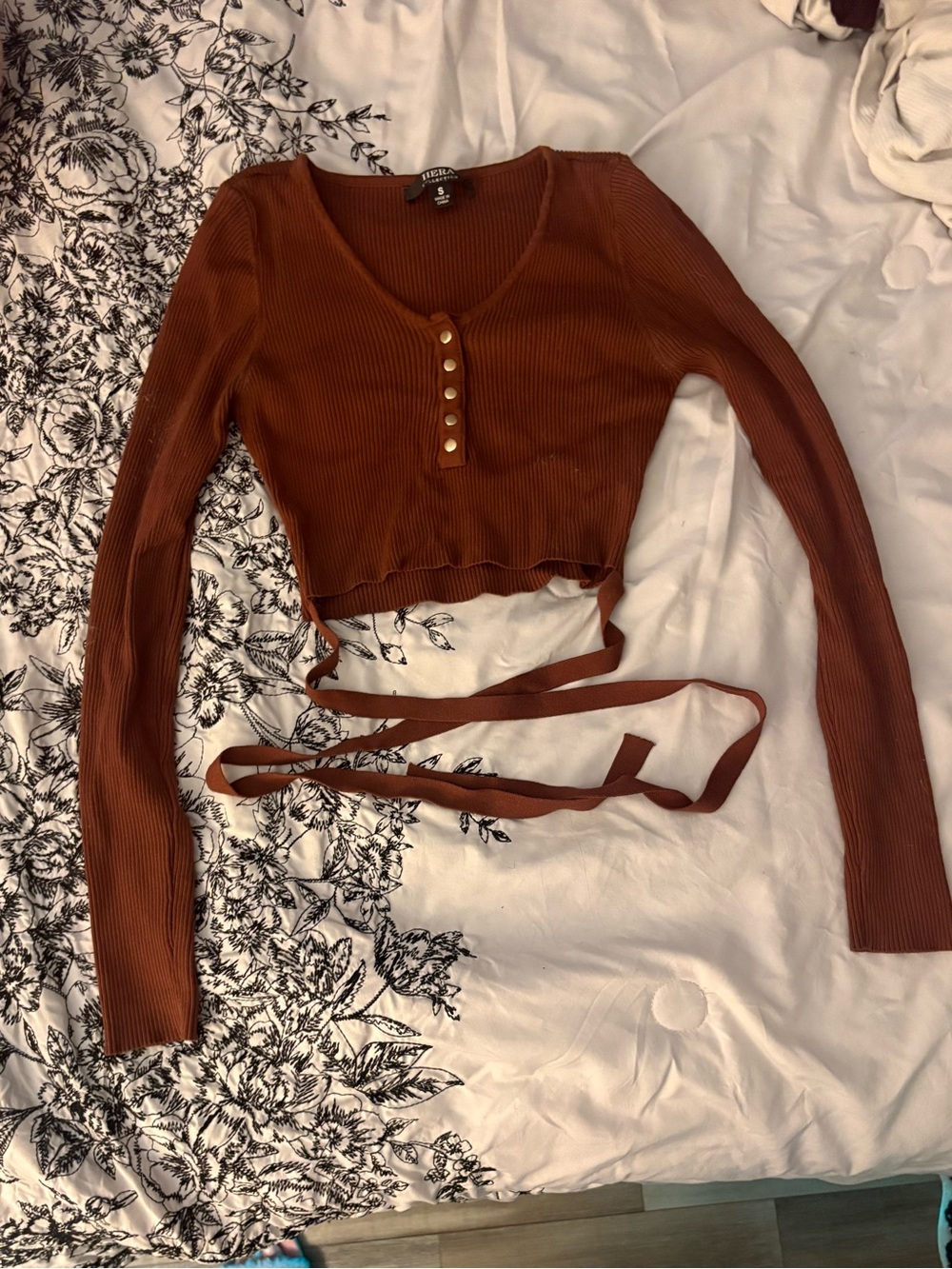 Ribbed Long-Sleeve Tie-Waist Crop Top - Rust